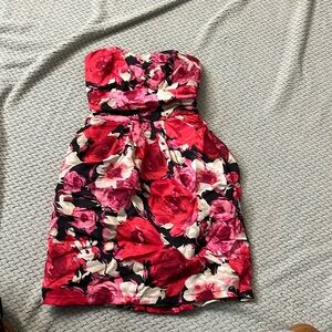 Givengate floral strapless with pockets dress